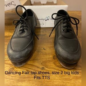 Dancing Fair tap shoes lace-up size 2 big kid
